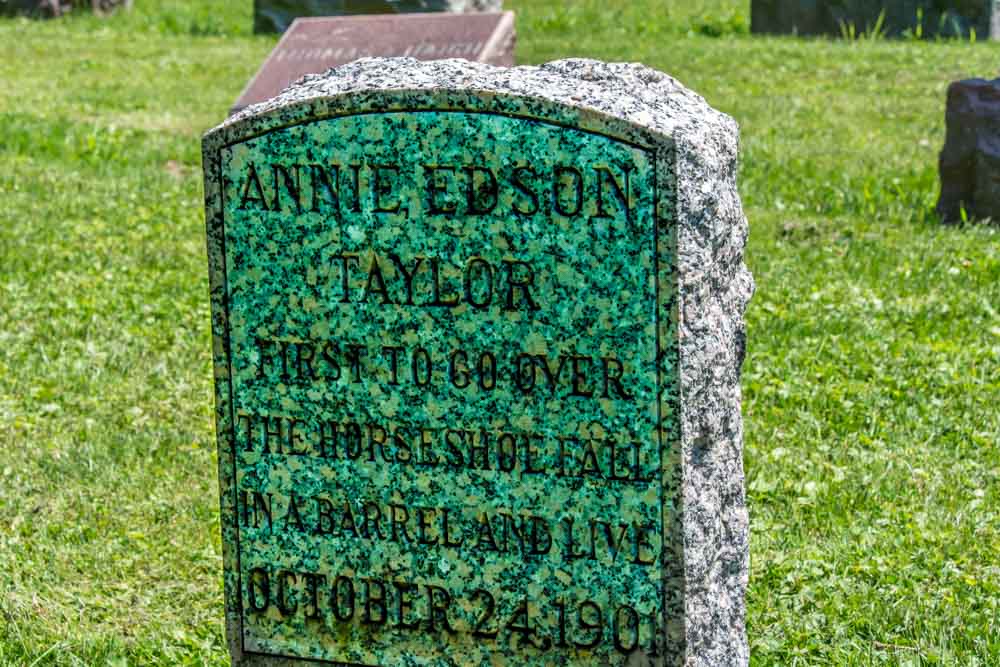 Oakwood Cemetery-43