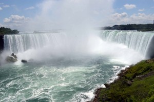 Niagara Falls has been picked the number one place Americans should visit by the readers of the International Business Times.